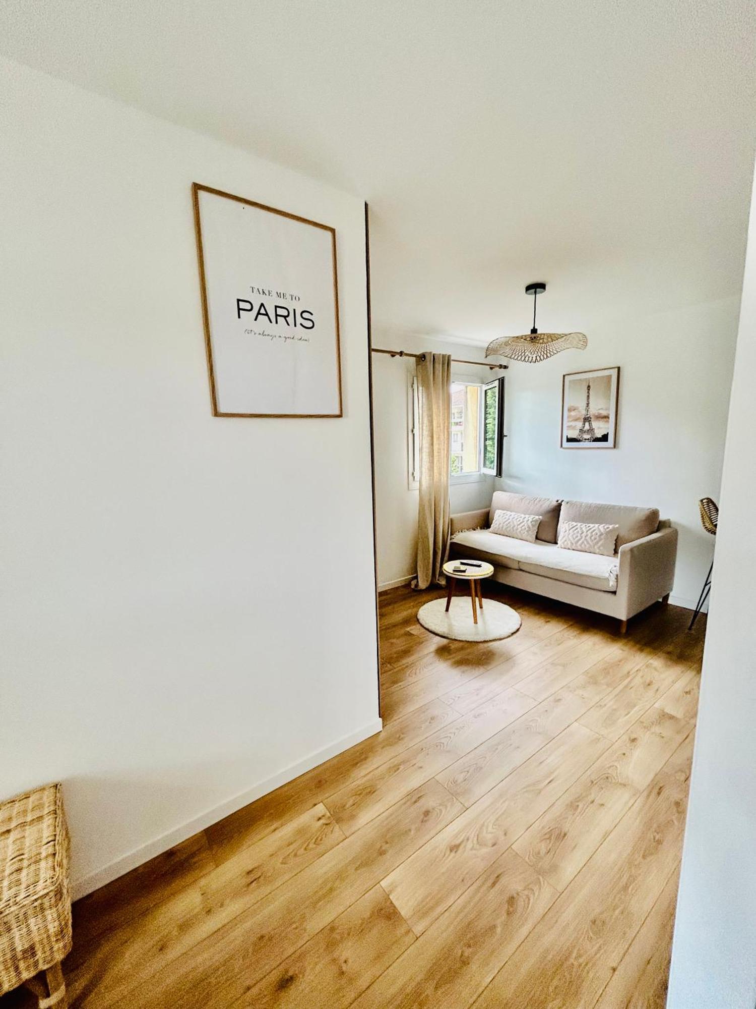 Studio Easy Check-In 8 Mins Disneyland 35 Mins Paris Free Starbucks Coffee Parking Wifi Бюссі-Сен-Жорж Екстер'єр фото